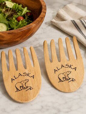 Alaska Wooden Salad Hands Bear Serving Claws Souvenir Kitchen Decor